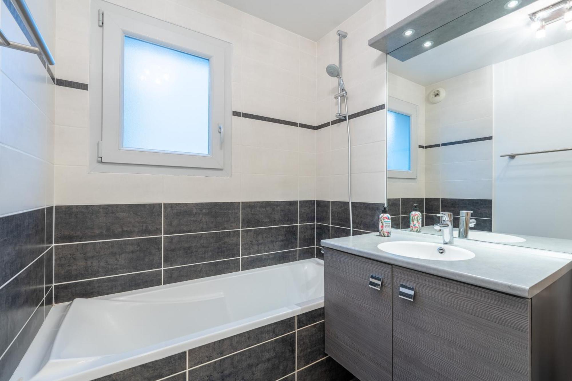 Charmant Appartement A 5 Minutes A Pied De La Vielle Ville Annecy Avec Parking Prive 외부 사진